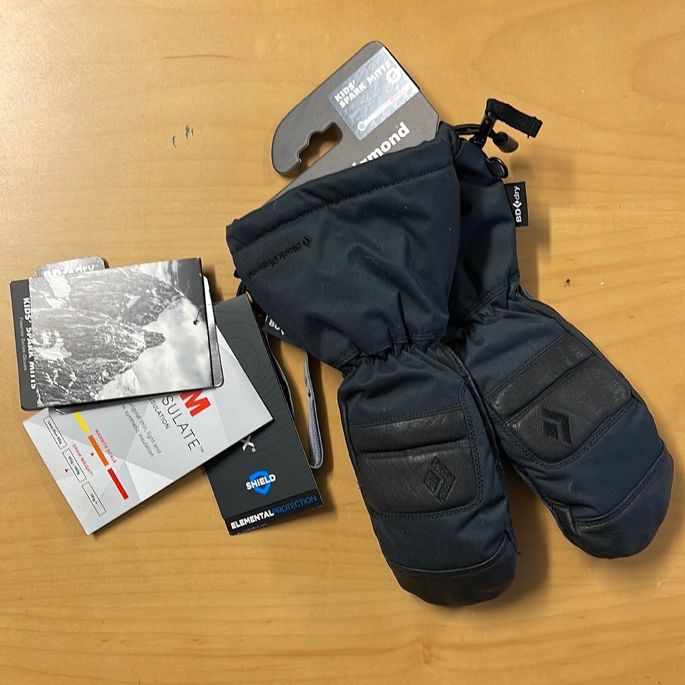 Black Diamond Kid’s Spark Mitts - NWT SMALL